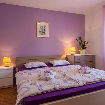 Casa Kujici Feriehus